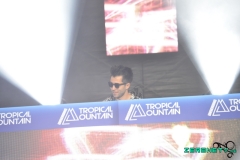 Tropical-Mountain-406